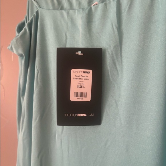 New with Tags Yareli Fashion Nova Mini Dress - Picture 3 of 6